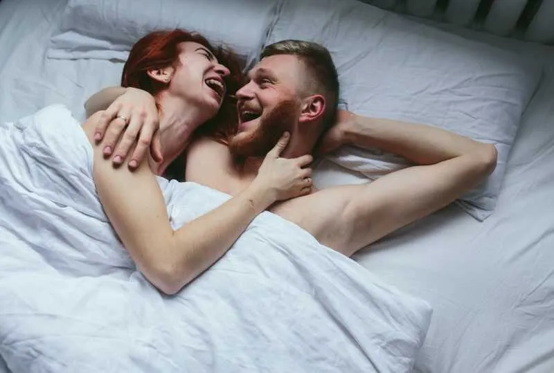 Jak sprawić, aby partner był bardziej podniecony w sypialni?